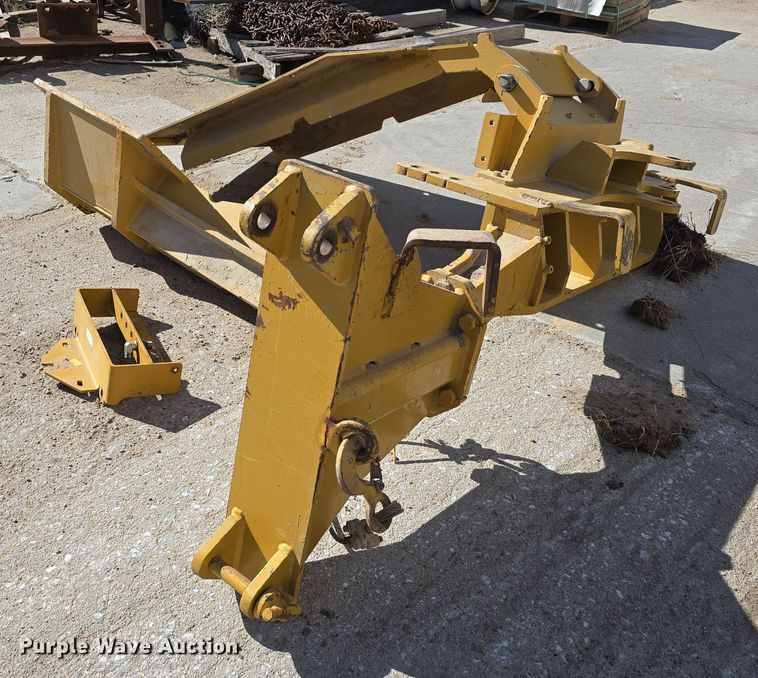 image for item EH8661 Caterpillar side wing mount