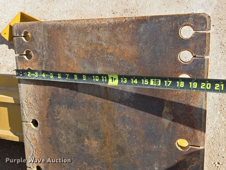 image for item EH8661 Caterpillar side wing mount