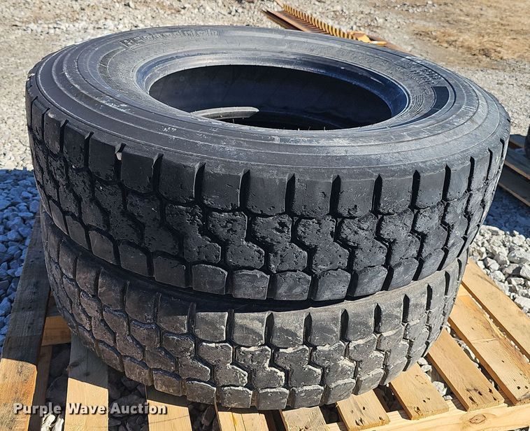 image for item EH8667 (14) 11R22.5 BF Goodrich tires