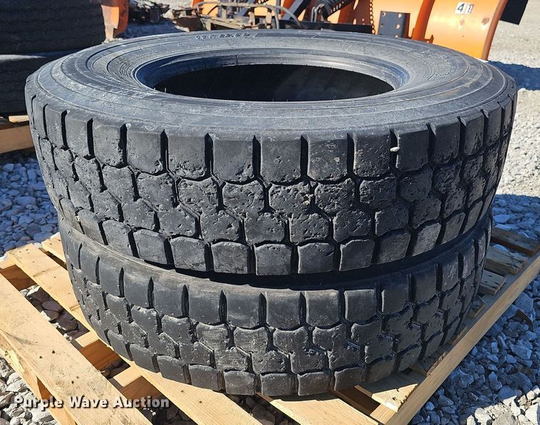 image for item EH8667 (14) 11R22.5 BF Goodrich tires
