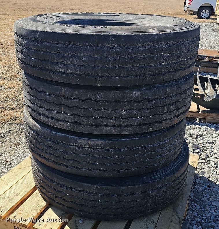 image for item EH8667 (14) 11R22.5 BF Goodrich tires