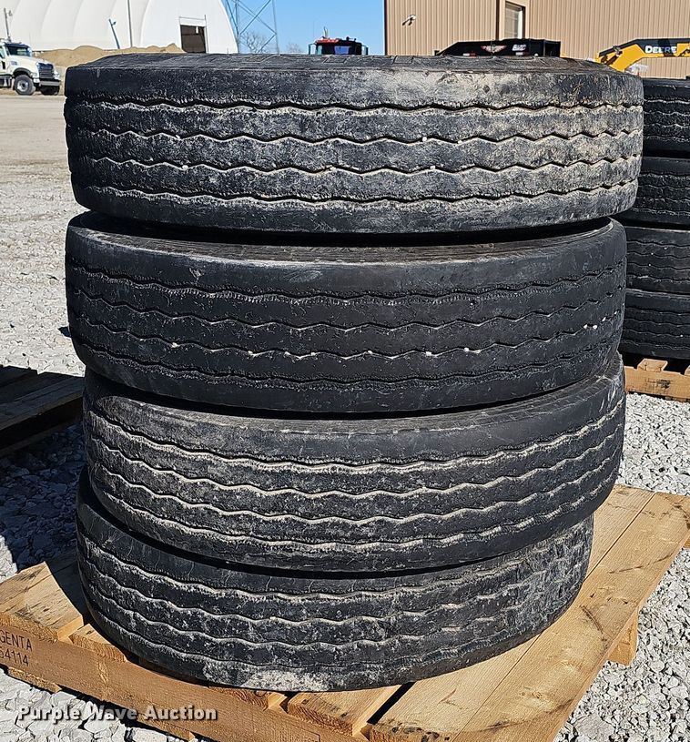 image for item EH8667 (14) 11R22.5 BF Goodrich tires