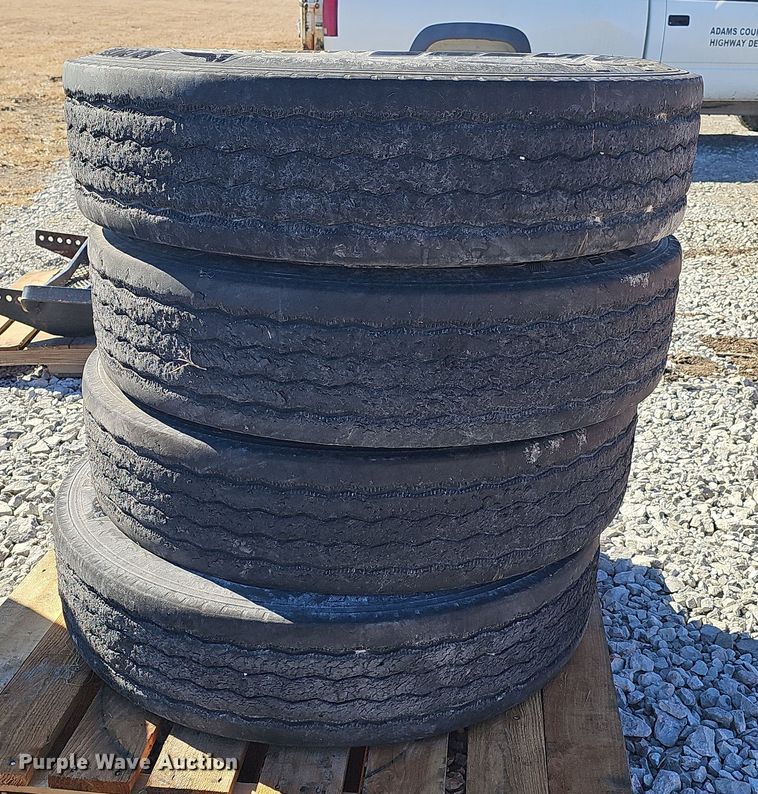 image for item EH8667 (14) 11R22.5 BF Goodrich tires
