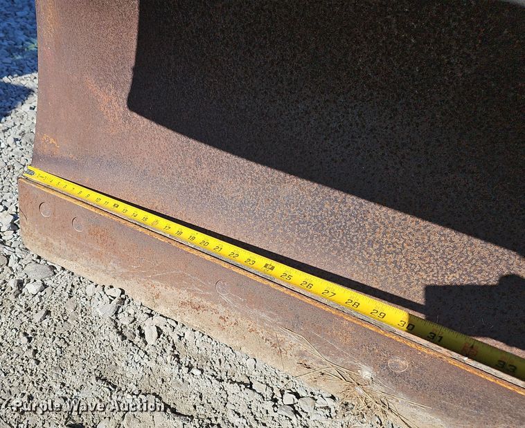 image for item EH8668 (2) 132