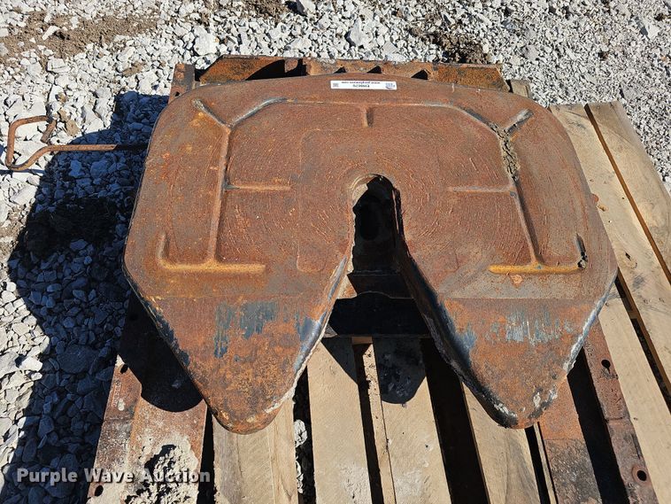 image for item EH8670 Fontaine fifth wheel