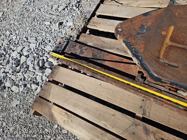 image for item EH8670 Fontaine fifth wheel