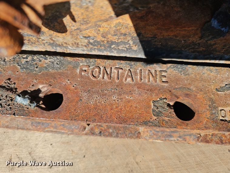 image for item EH8670 Fontaine fifth wheel