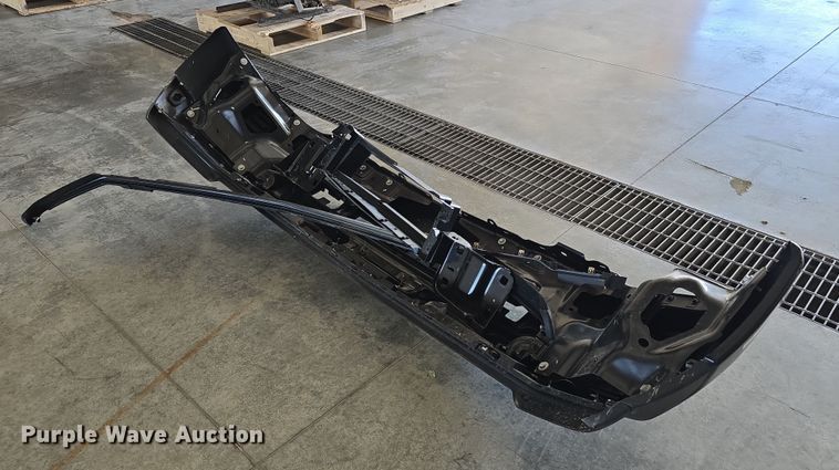 image for item EH8672 Front bumper