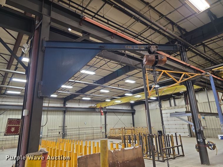 image for item EH8709 Overhead crane