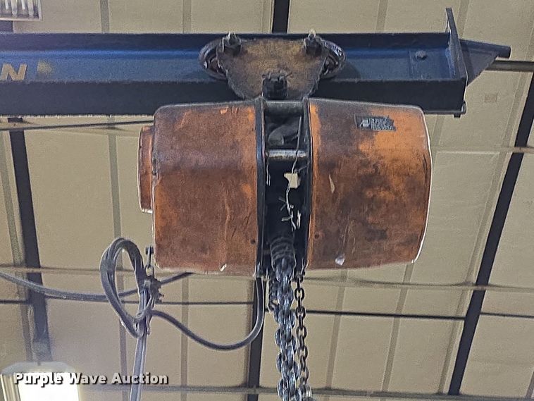 image for item EH8709 Overhead crane