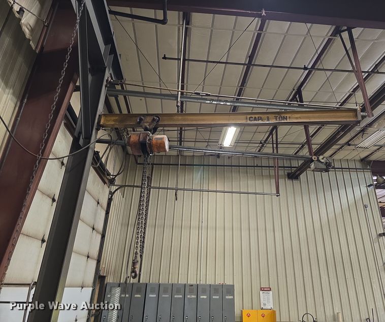 image for item EH8710 Overhead crane