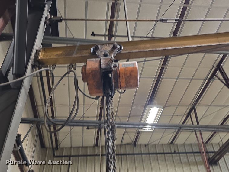 image for item EH8710 Overhead crane