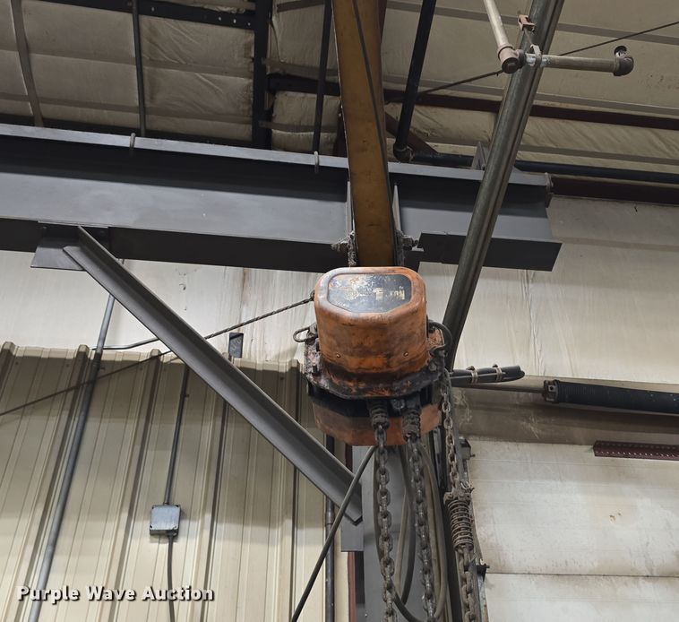 image for item EH8710 Overhead crane