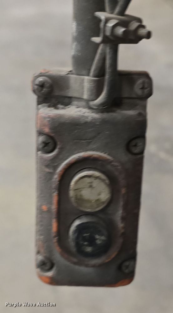 image for item EH8710 Overhead crane