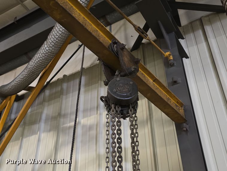 image for item EH8711 Overhead crane