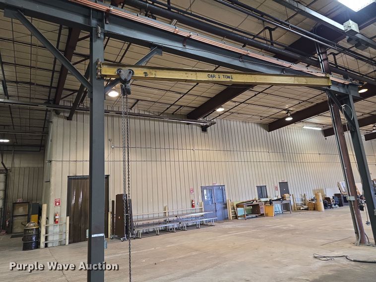 image for item EH8712 Overhead crane