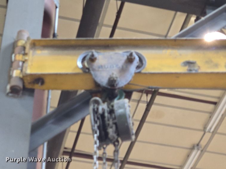 image for item EH8712 Overhead crane