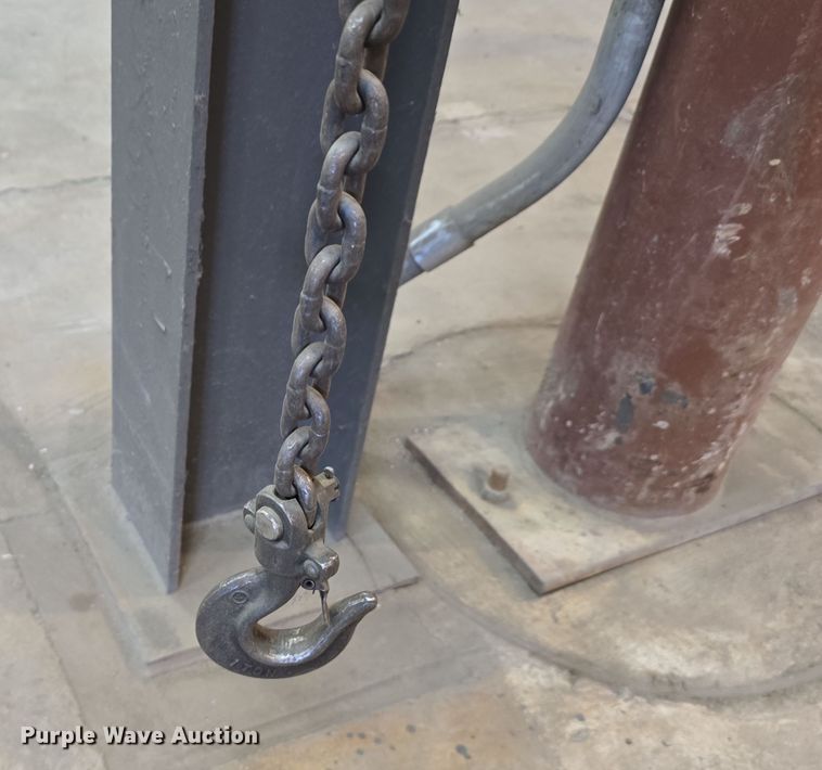 image for item EH8712 Overhead crane