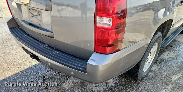image for item EI8834 2008 Chevrolet Suburban 1500 SUV