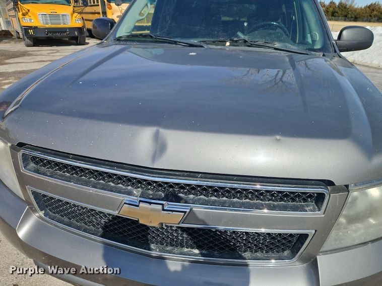 image for item EI8834 2008 Chevrolet Suburban 1500 SUV