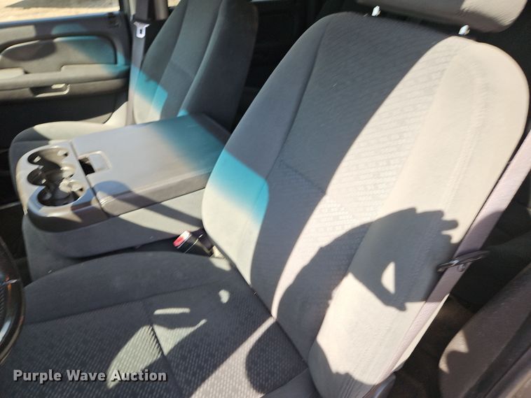 image for item EI8834 2008 Chevrolet Suburban 1500 SUV