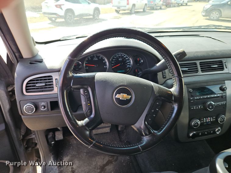 image for item EI8834 2008 Chevrolet Suburban 1500 SUV