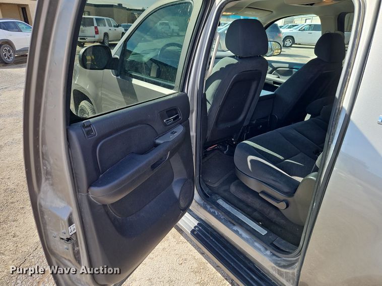 image for item EI8834 2008 Chevrolet Suburban 1500 SUV