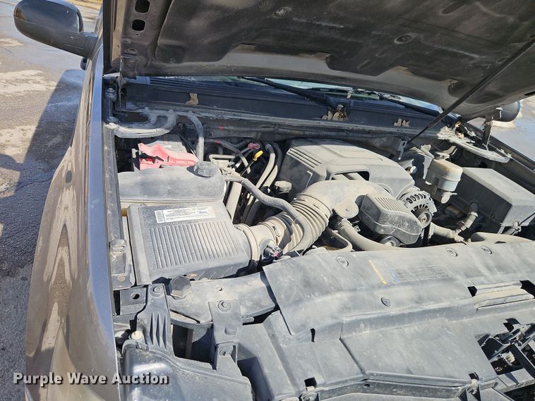 image for item EI8834 2008 Chevrolet Suburban 1500 SUV