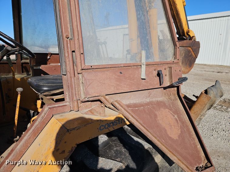 image for item EI8835 1991 Case 480F backhoe