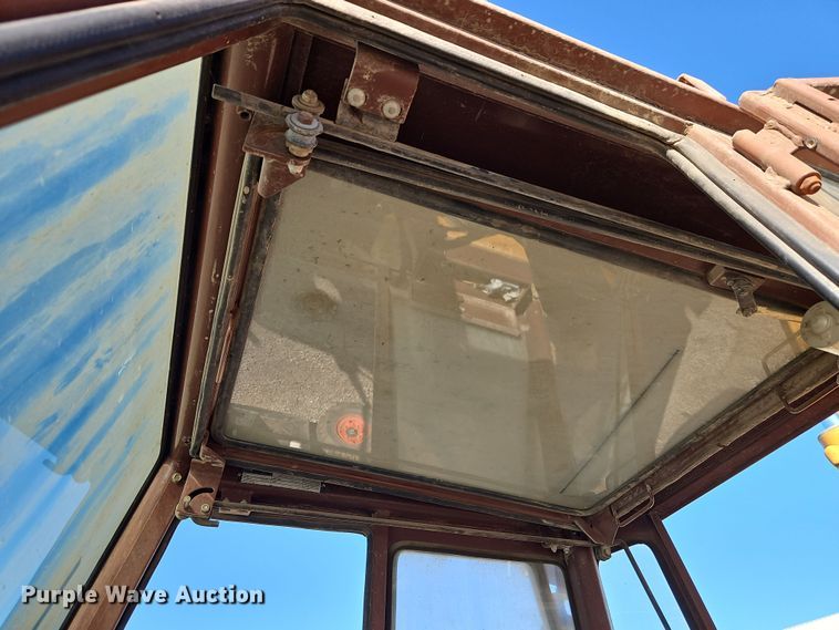 image for item EI8835 1991 Case 480F backhoe