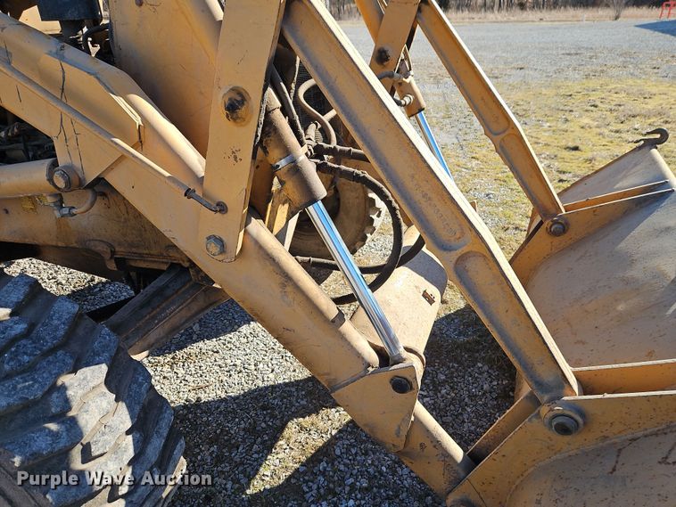 image for item EI8835 1991 Case 480F backhoe