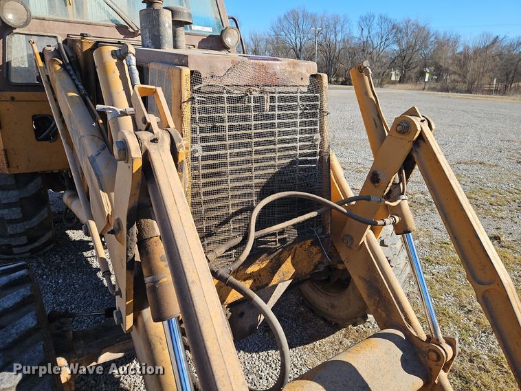 image for item EI8835 1991 Case 480F backhoe