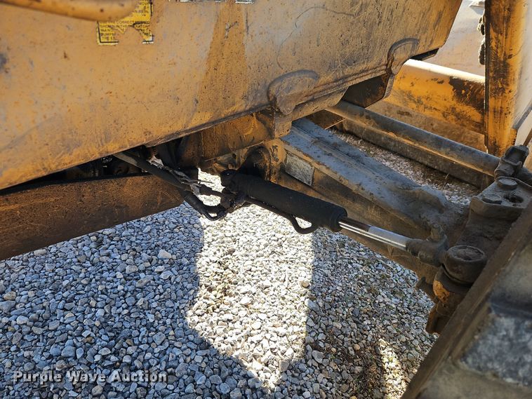 image for item EI8835 1991 Case 480F backhoe