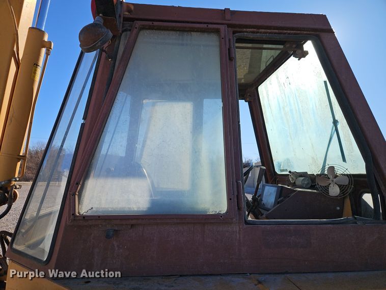 image for item EI8835 1991 Case 480F backhoe