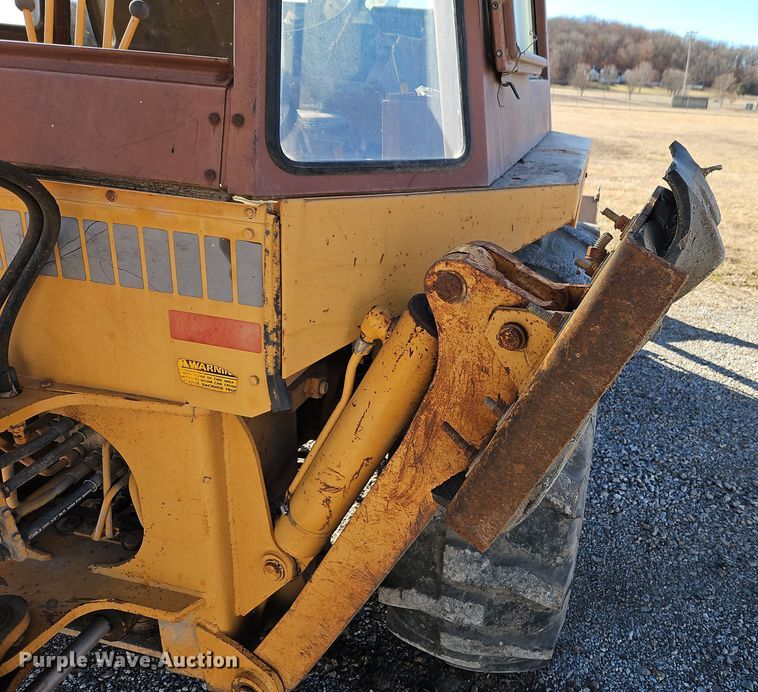 image for item EI8835 1991 Case 480F backhoe
