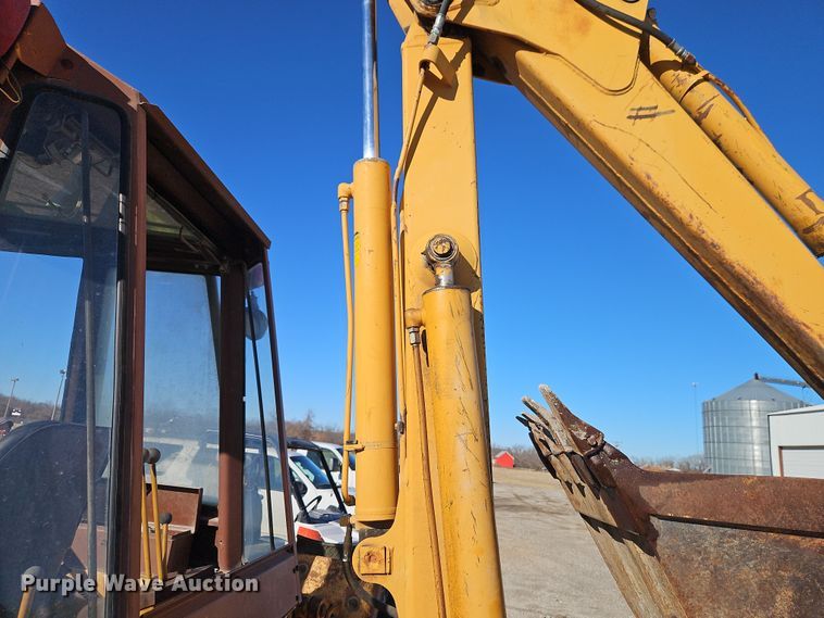 image for item EI8835 1991 Case 480F backhoe