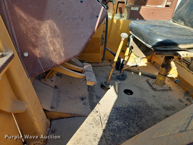 image for item EI8835 1991 Case 480F backhoe