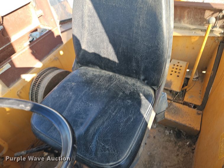 image for item EI8835 1991 Case 480F backhoe