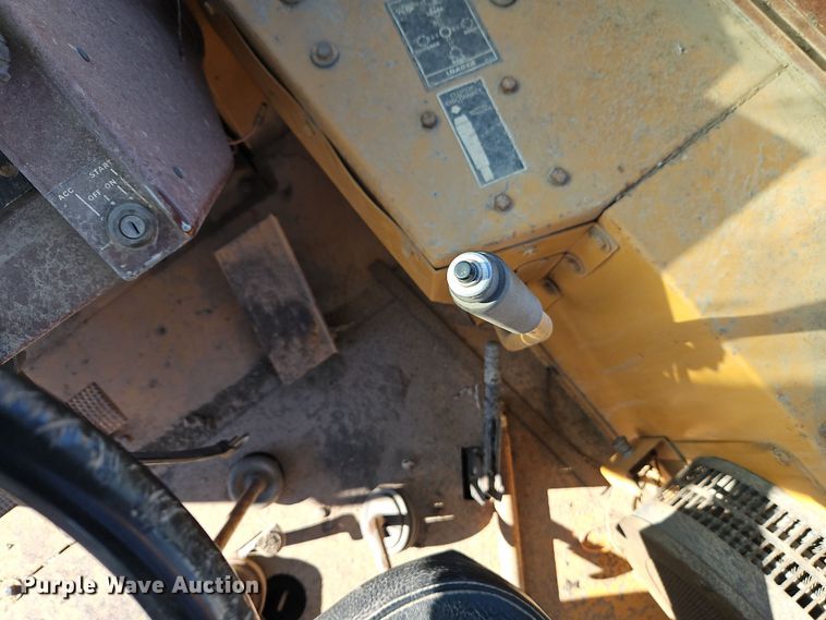 image for item EI8835 1991 Case 480F backhoe
