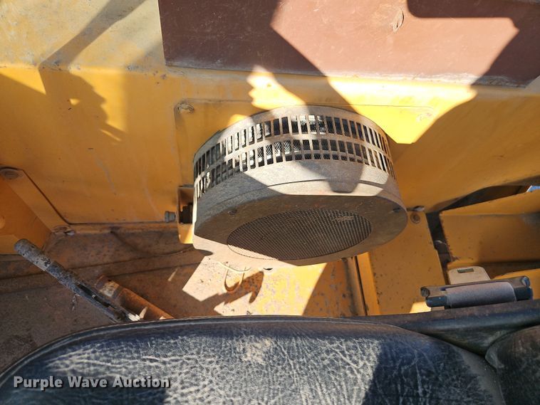 image for item EI8835 1991 Case 480F backhoe