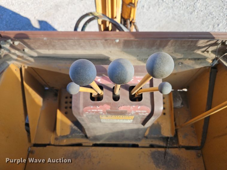 image for item EI8835 1991 Case 480F backhoe