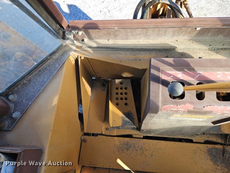 image for item EI8835 1991 Case 480F backhoe