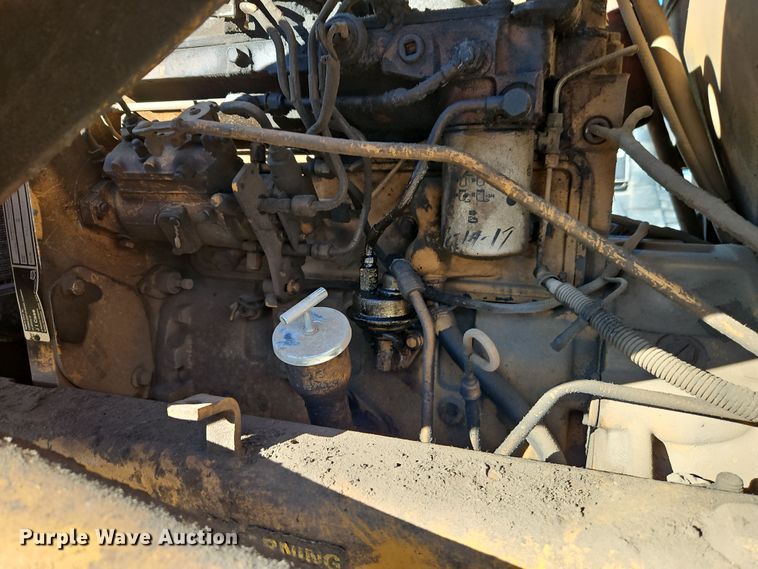 image for item EI8835 1991 Case 480F backhoe