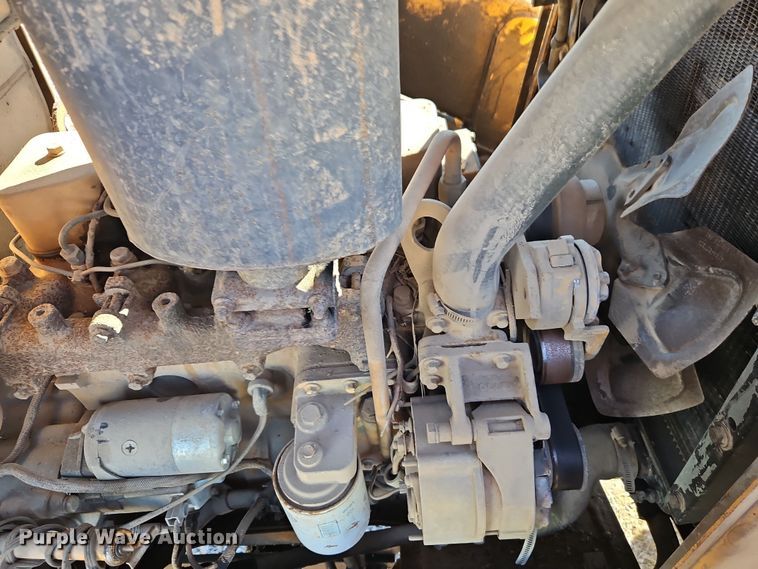 image for item EI8835 1991 Case 480F backhoe