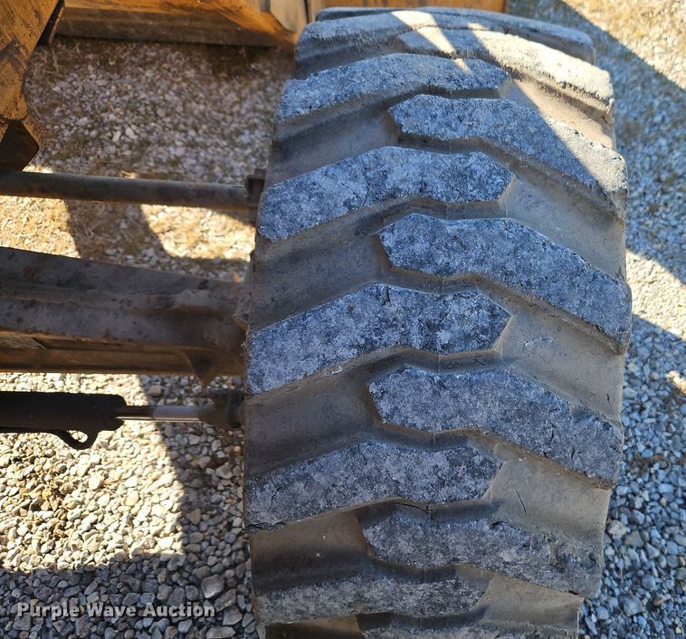 image for item EI8835 1991 Case 480F backhoe