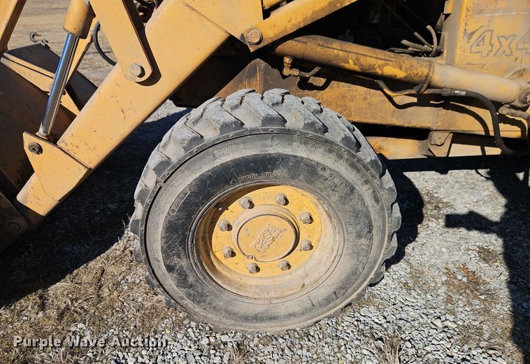 image for item EI8835 1991 Case 480F backhoe