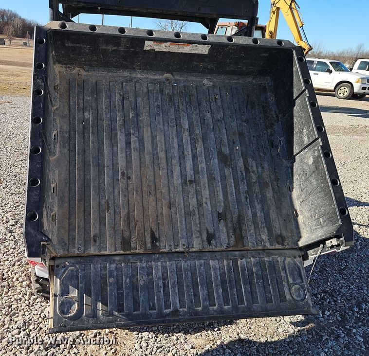 image for item EI8836 2016 Bobcat 3400 utility vehicle