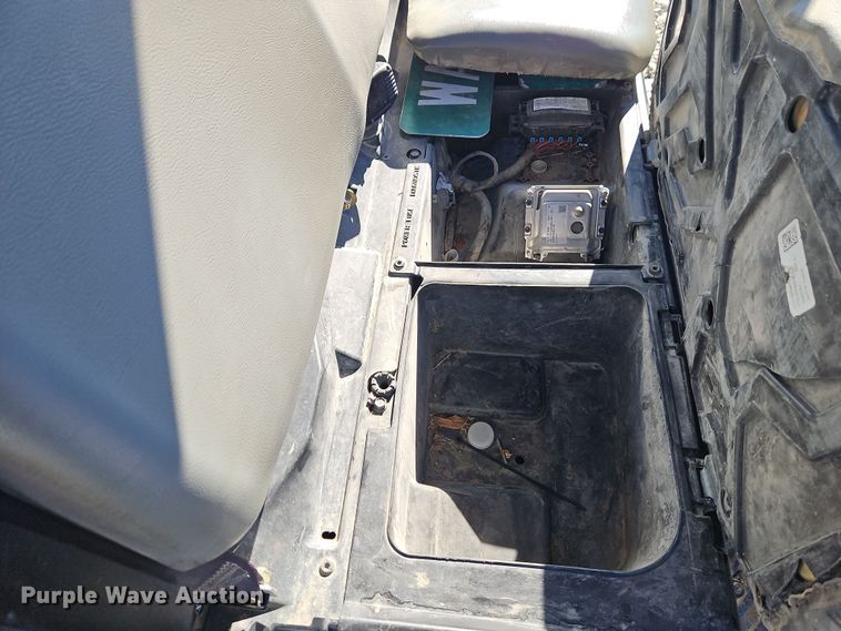 image for item EI8836 2016 Bobcat 3400 utility vehicle