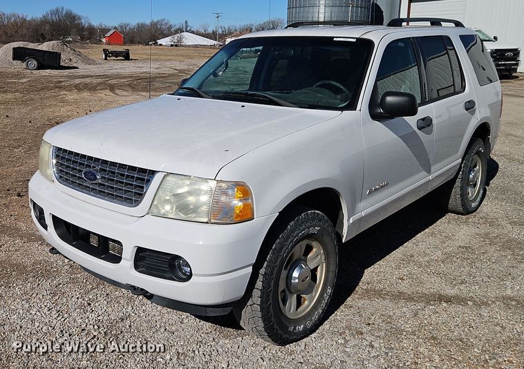 image for item EI8838 2004 Ford Explorer XLT SUV