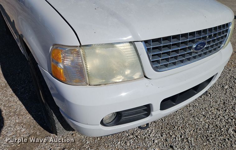 image for item EI8838 2004 Ford Explorer XLT SUV